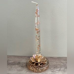 VTG MCM COPPER FLAKED LUCITE CANDLE W/ FLOWER SHAPED CANDLE STICK HOLDER